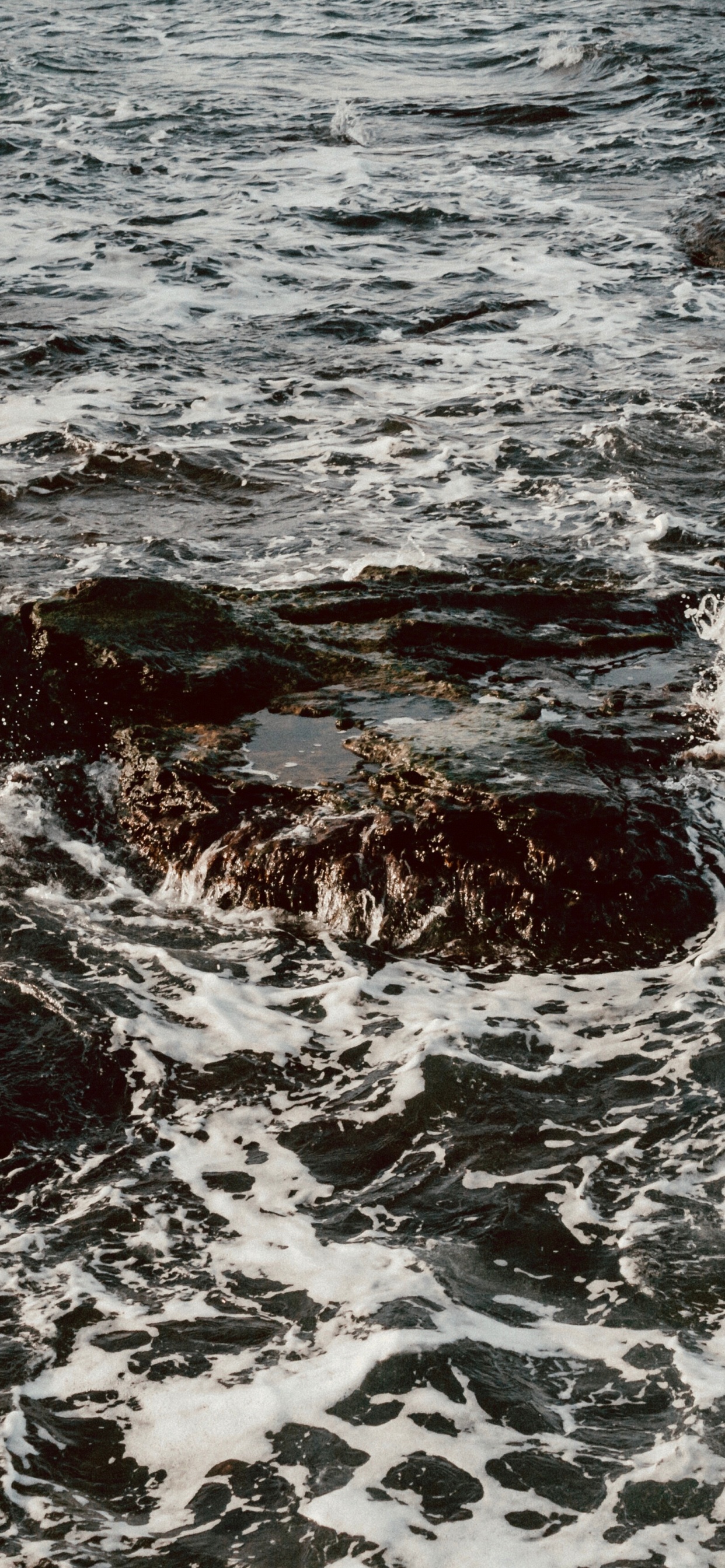 Meer, Küste, Wind Welle, Wasser, Flut. Wallpaper in 1242x2688 Resolution