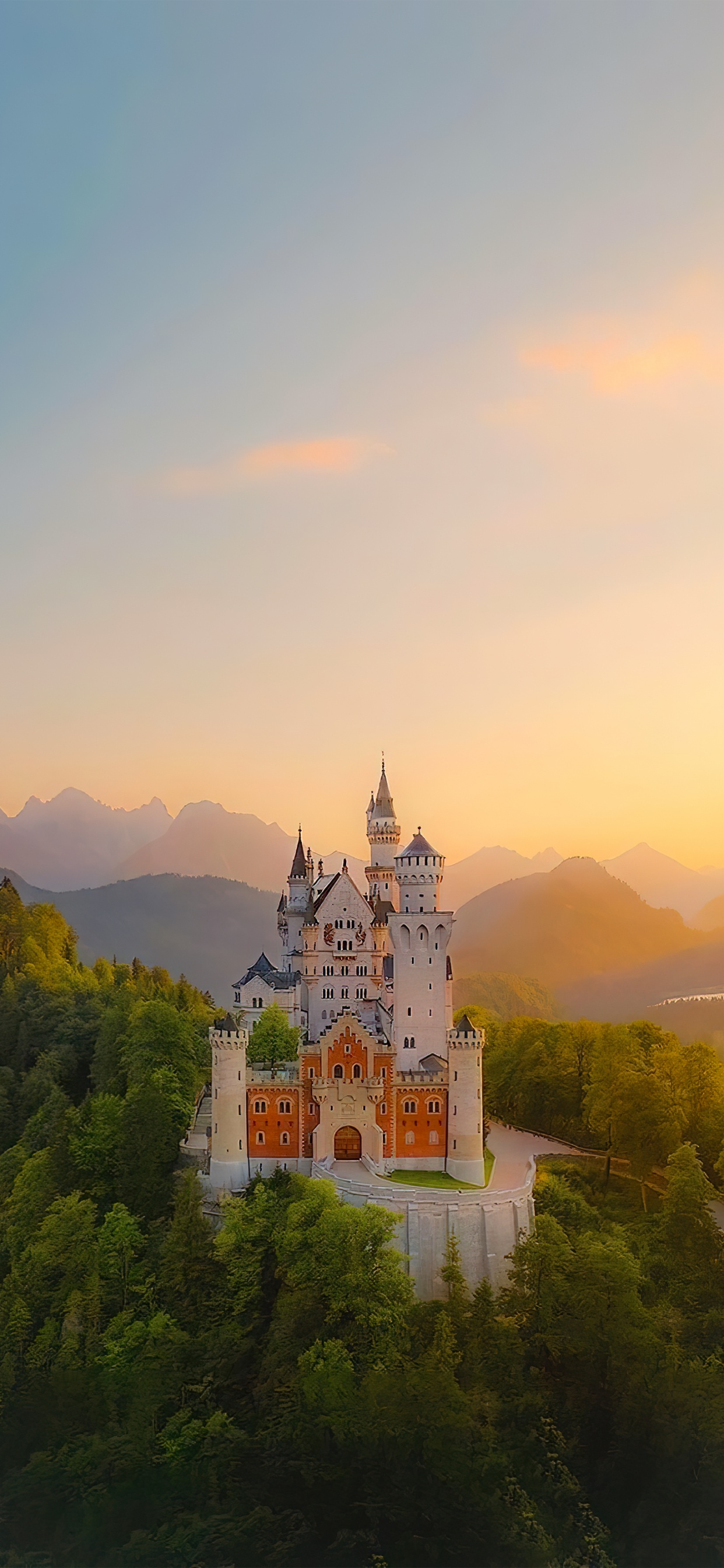 Neuschwanstein, Château, Site Historique, Bâtiment, Paysage Naturel. Wallpaper in 1242x2688 Resolution