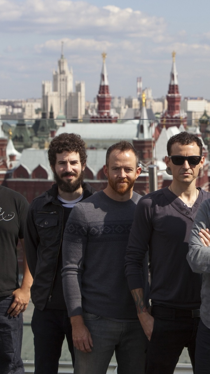 Turismo, Recreación, Catedral, Tour, Angelina Jolie. Wallpaper in 720x1280 Resolution