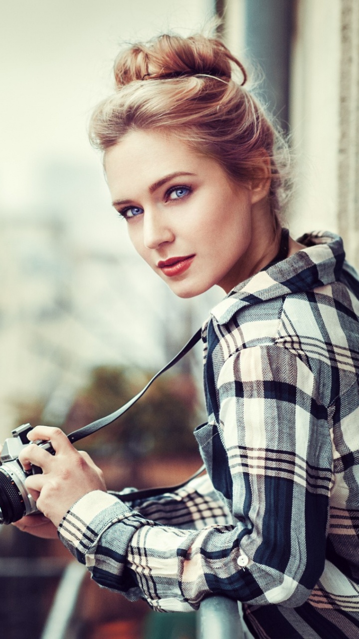Kamera, Plaids, Mode, Frisur, Muster. Wallpaper in 720x1280 Resolution