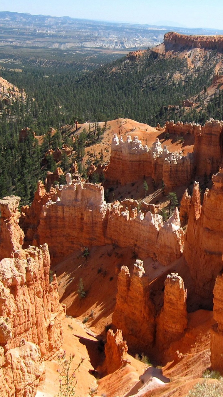 Formation Rocheuse Brune Pendant la Journée. Wallpaper in 720x1280 Resolution