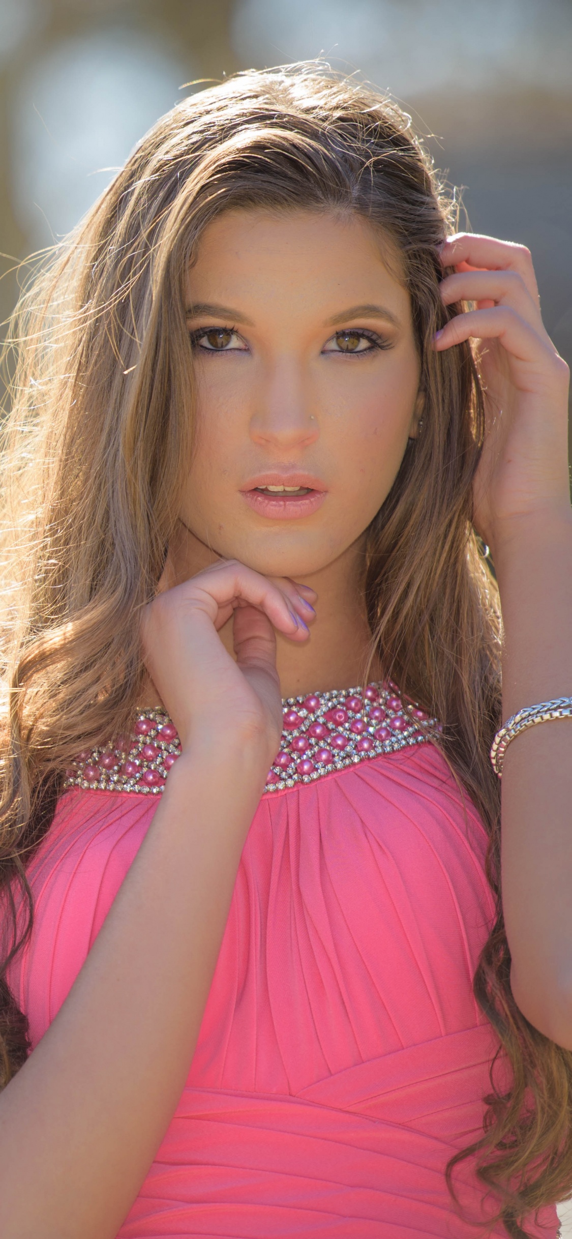 Belleza, Peinado, el Pelo Largo, Rubia, Cabello. Wallpaper in 1125x2436 Resolution