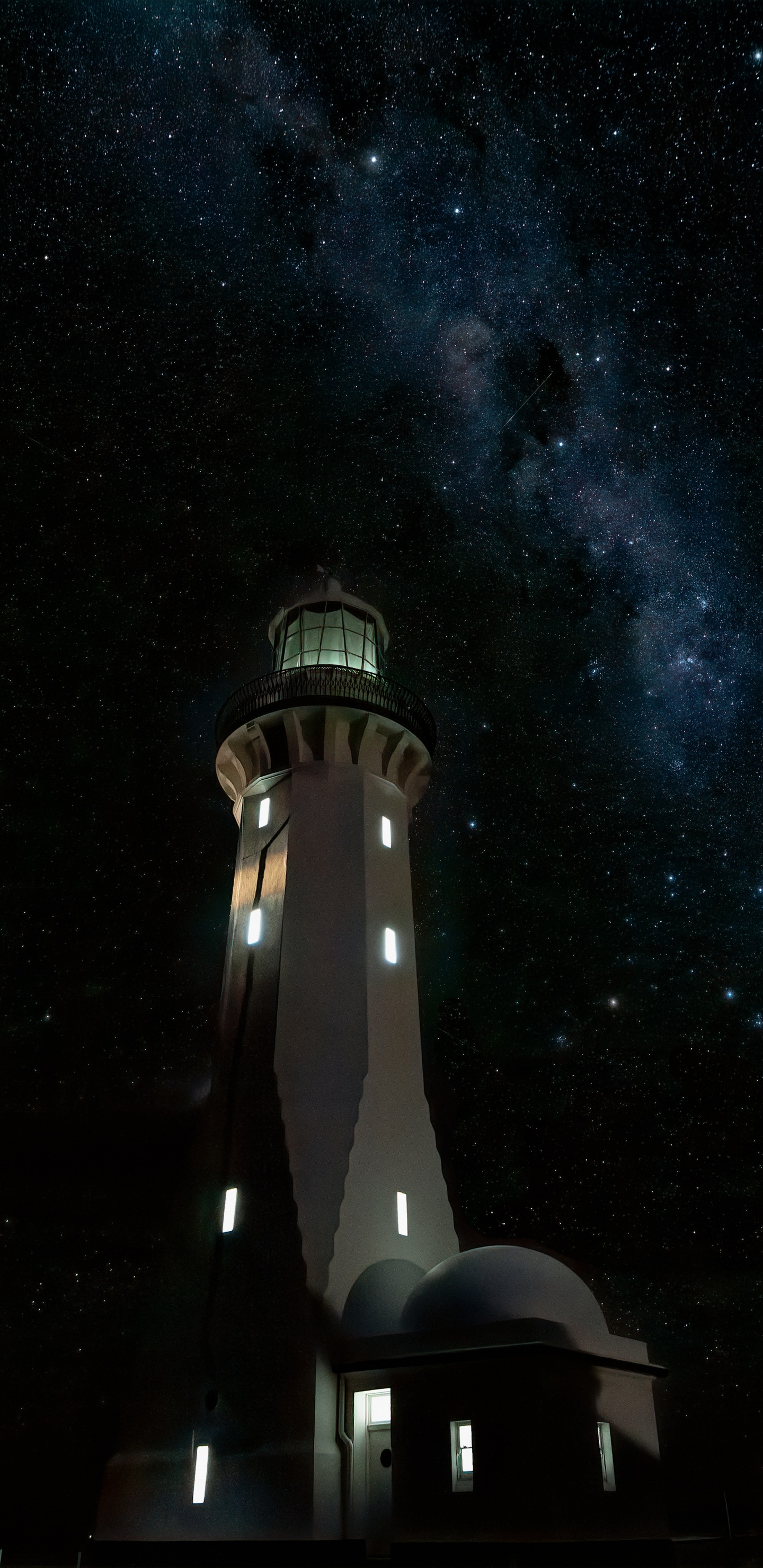 White and Black Lighthouse Under Starry Night. Wallpaper in 1440x2960 Resolution