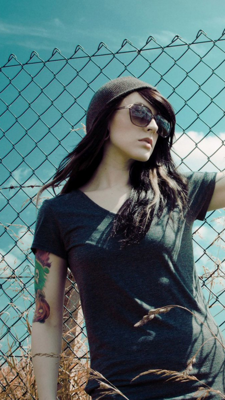 Schönheit, Lange Haare, Blau, Spaß, Mädchen. Wallpaper in 750x1334 Resolution