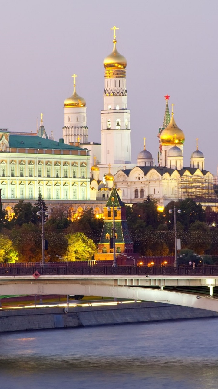 White and Brown Concrete Building. Wallpaper in 720x1280 Resolution