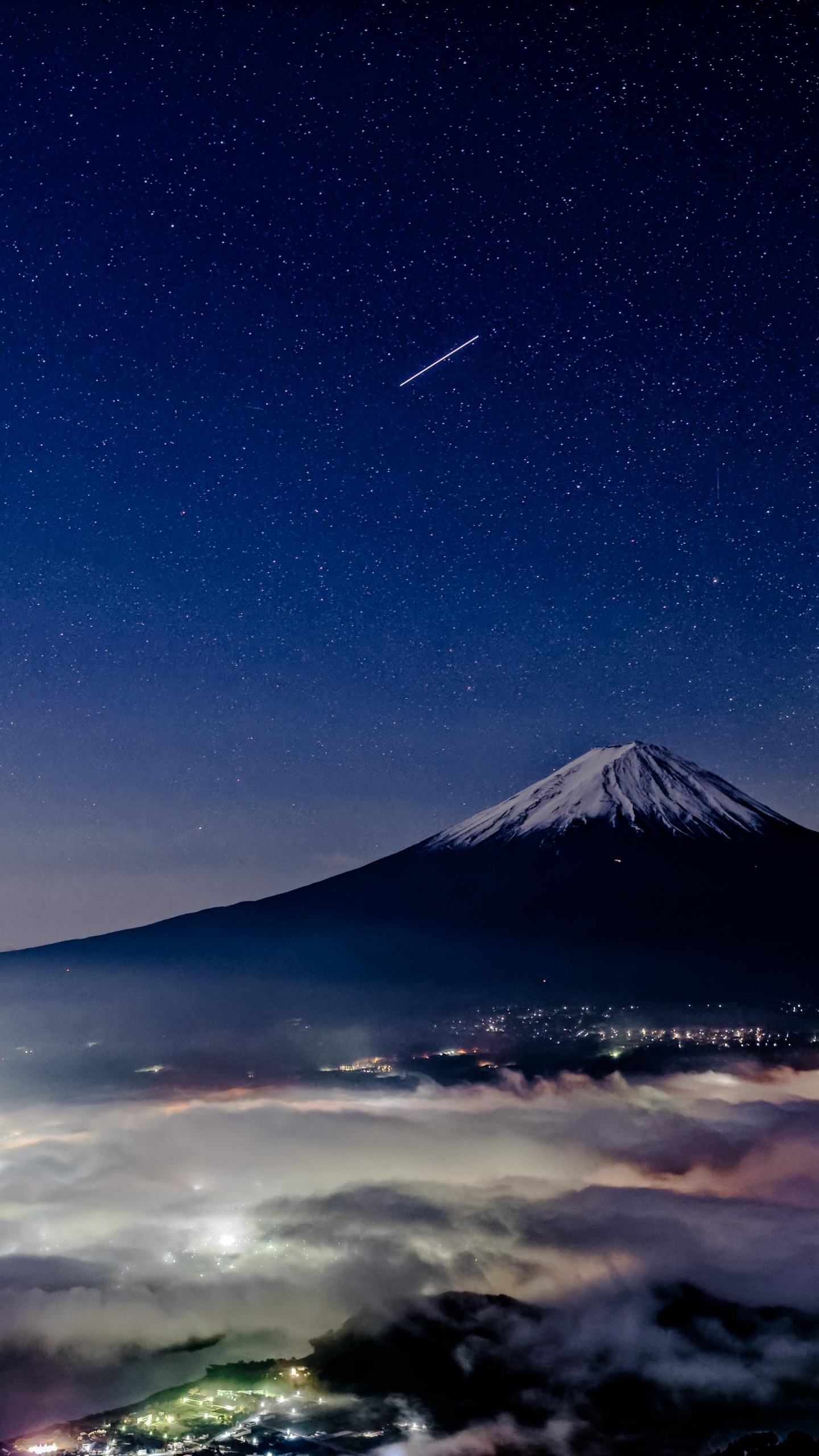 Mount Fuji in Der Nacht, Mount Fuji, Mount Scenery, Bergkette, Mount Shasta. Wallpaper in 1440x2560 Resolution