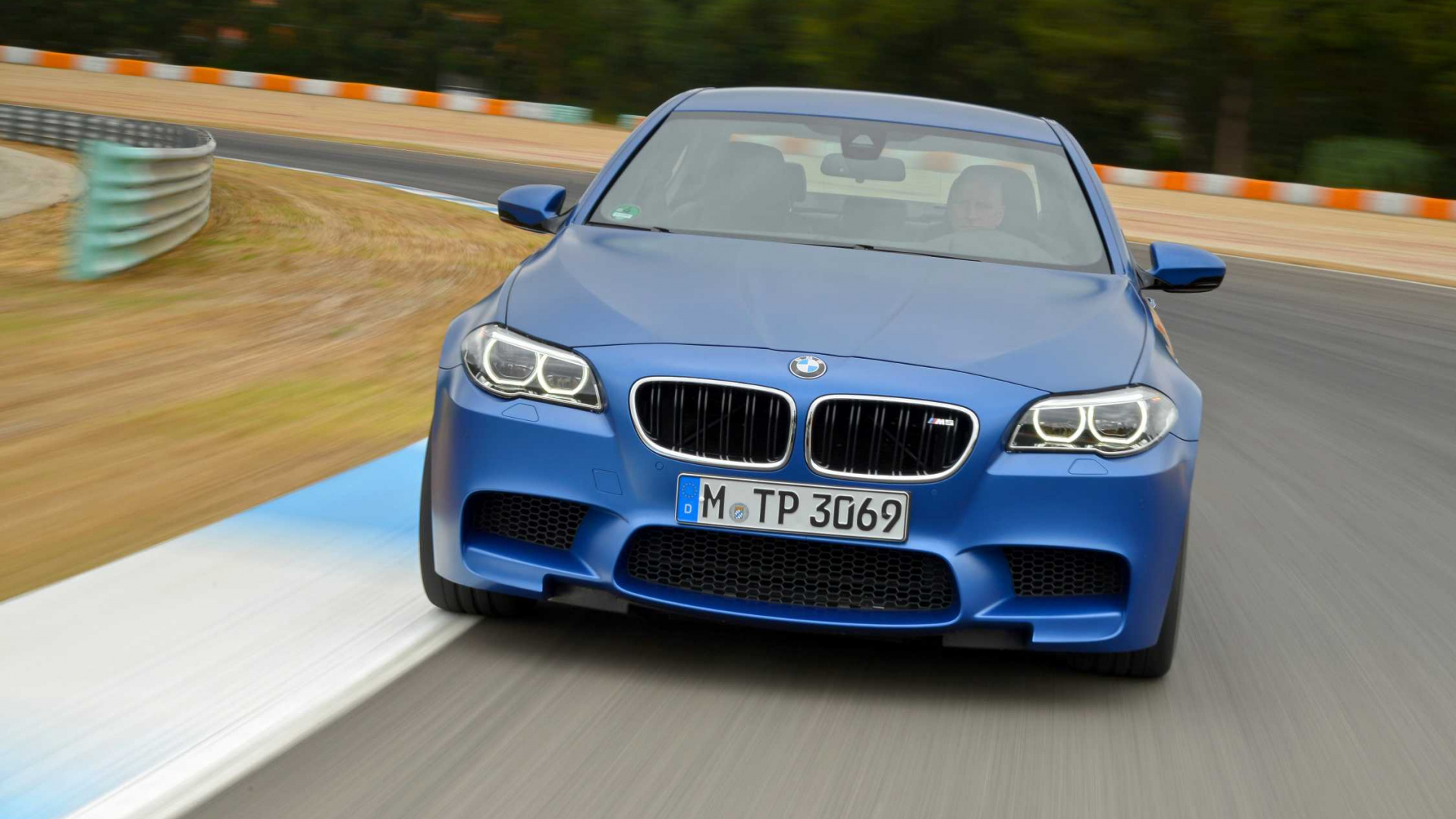 Bmw m 3 Azul en la Carretera. Wallpaper in 1920x1080 Resolution