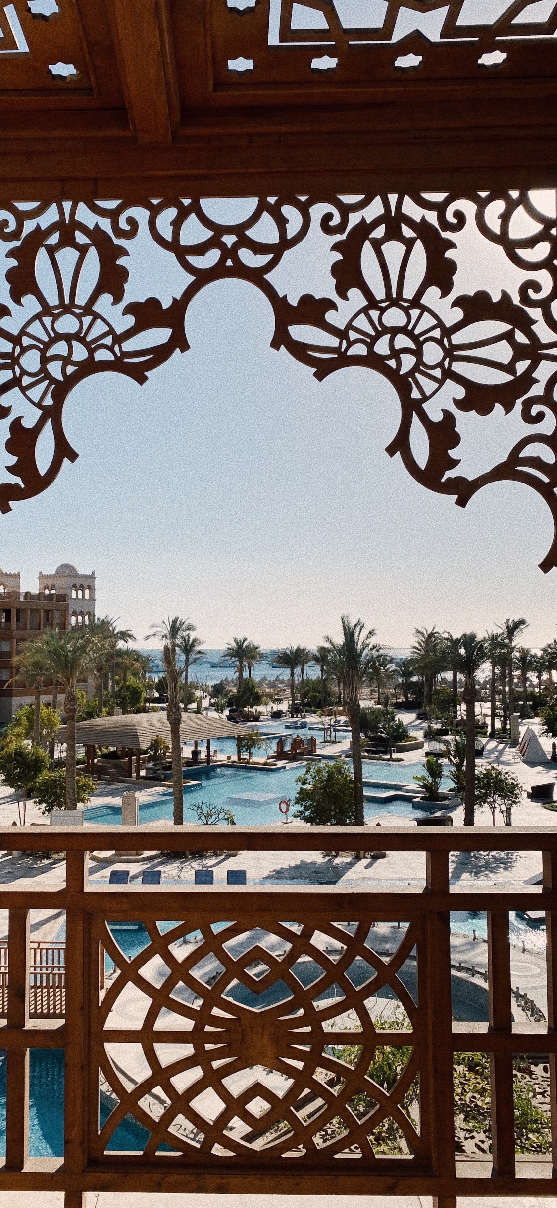 Iron, Daytime, Property, Building, Interior Design. Wallpaper in 1125x2436 Resolution