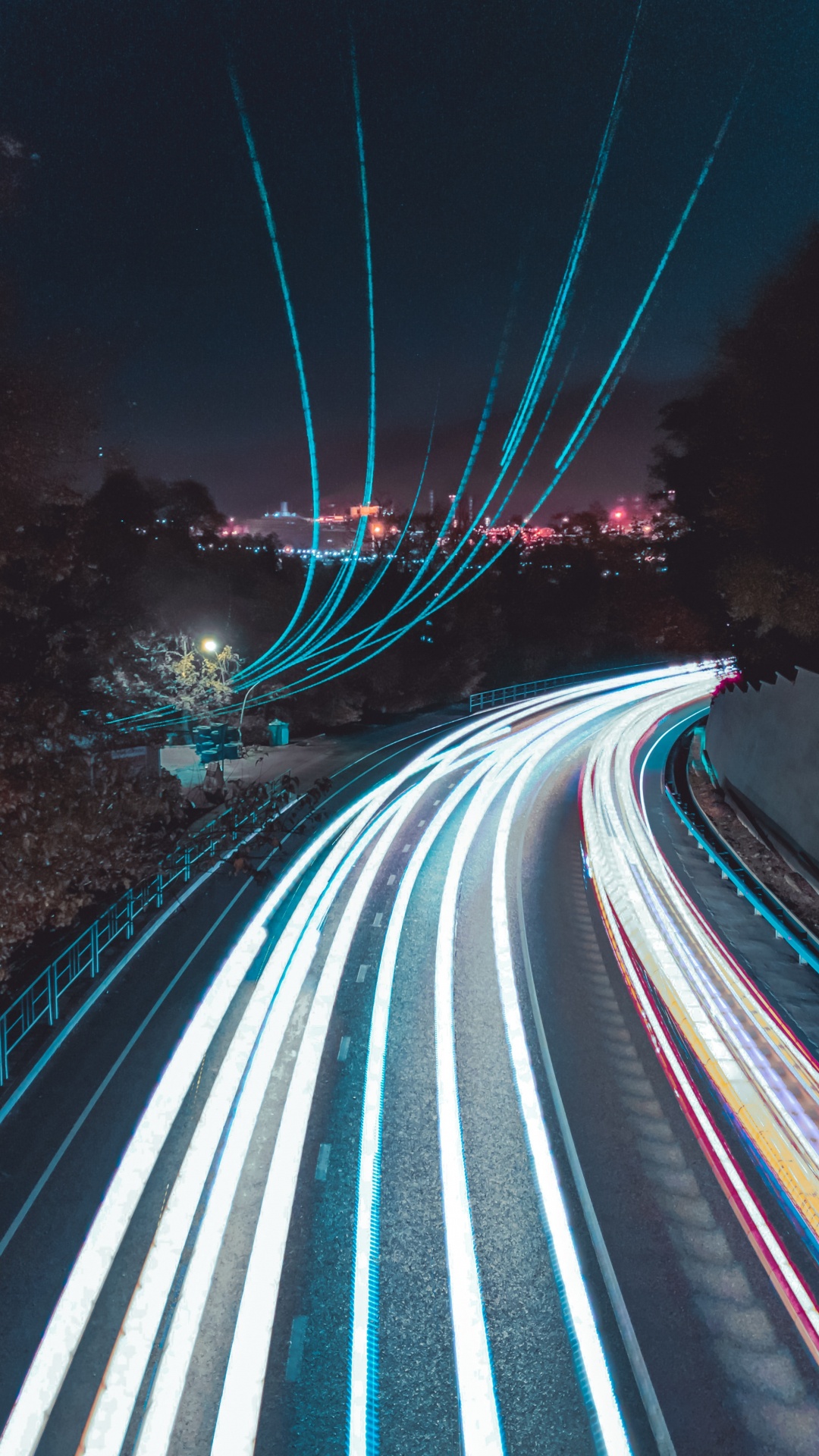 Photographie en Accéléré de Voitures Sur la Route Pendant la Nuit. Wallpaper in 1080x1920 Resolution