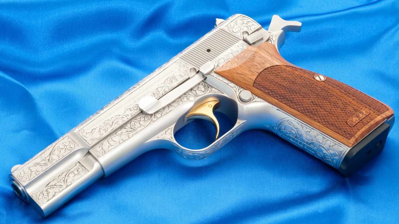 M1911 Pistola, Arma, Gatillo, Revolver, Cañón de la Pistola. Wallpaper in 1366x768 Resolution
