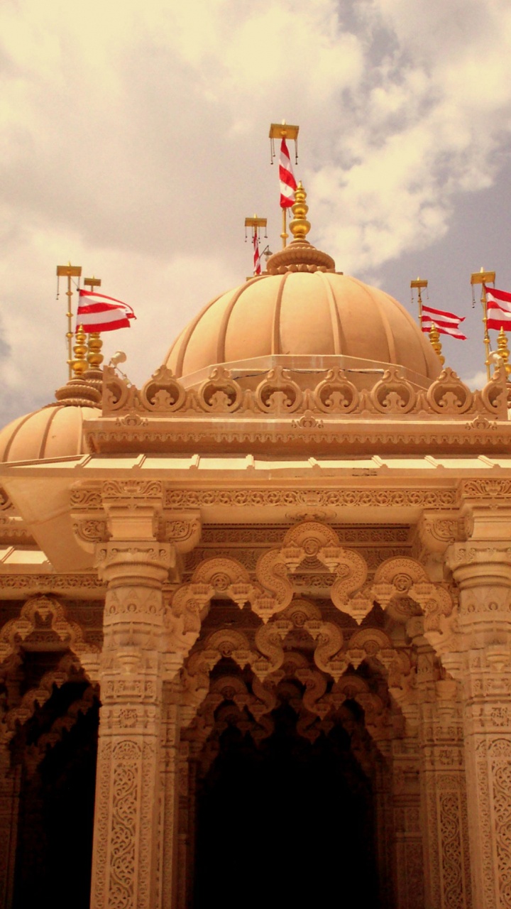 White and Gold Dome Building Under Cloudy Sky During Daytime. Wallpaper in 720x1280 Resolution