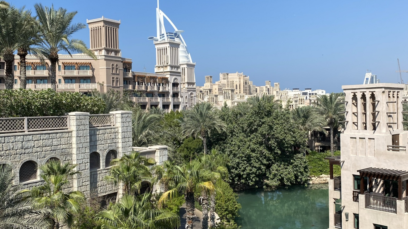 Voie Navigable, Cours D'eau, Design Urbain, Spire, Dubaï. Wallpaper in 1366x768 Resolution