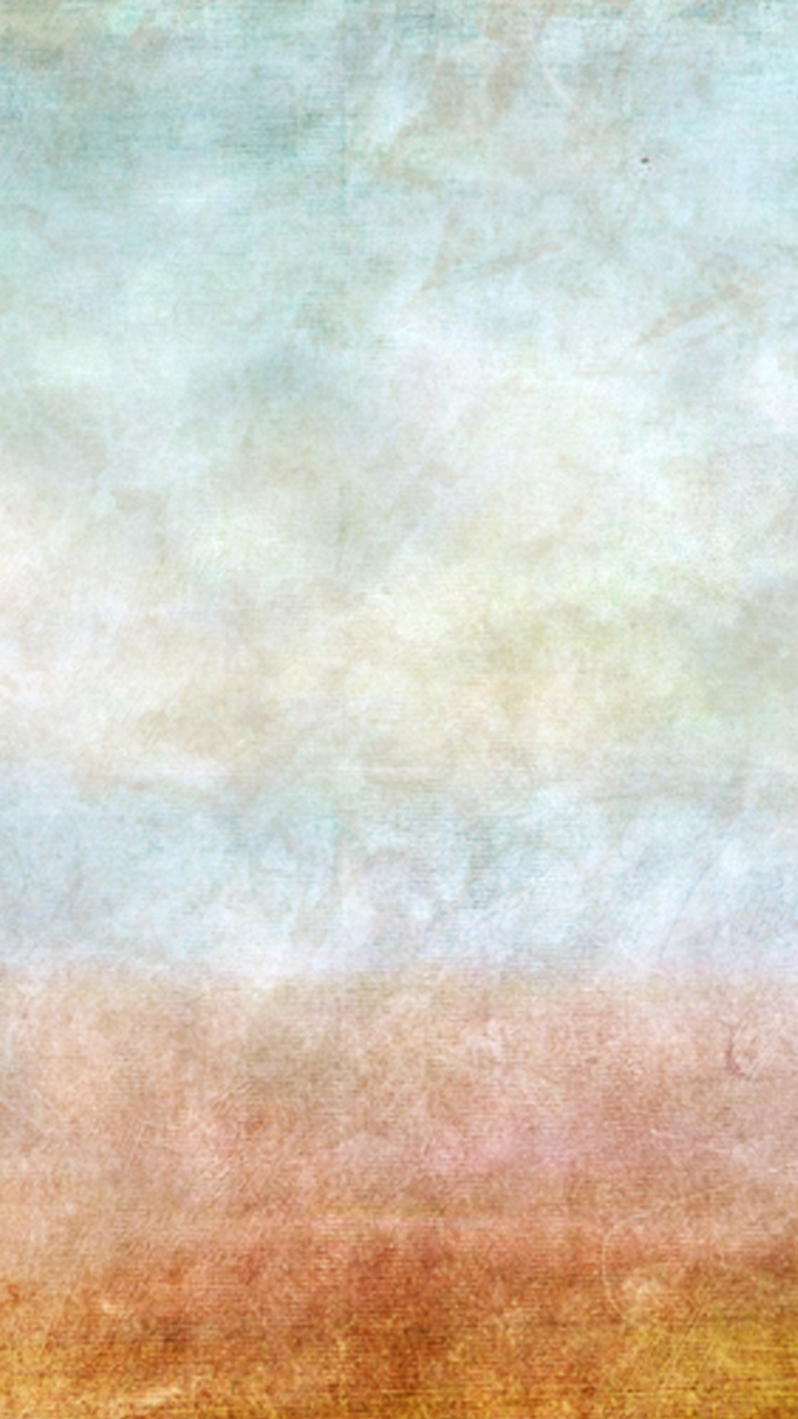 Textile Blanc et Marron Sur Table en Bois Marron. Wallpaper in 720x1280 Resolution