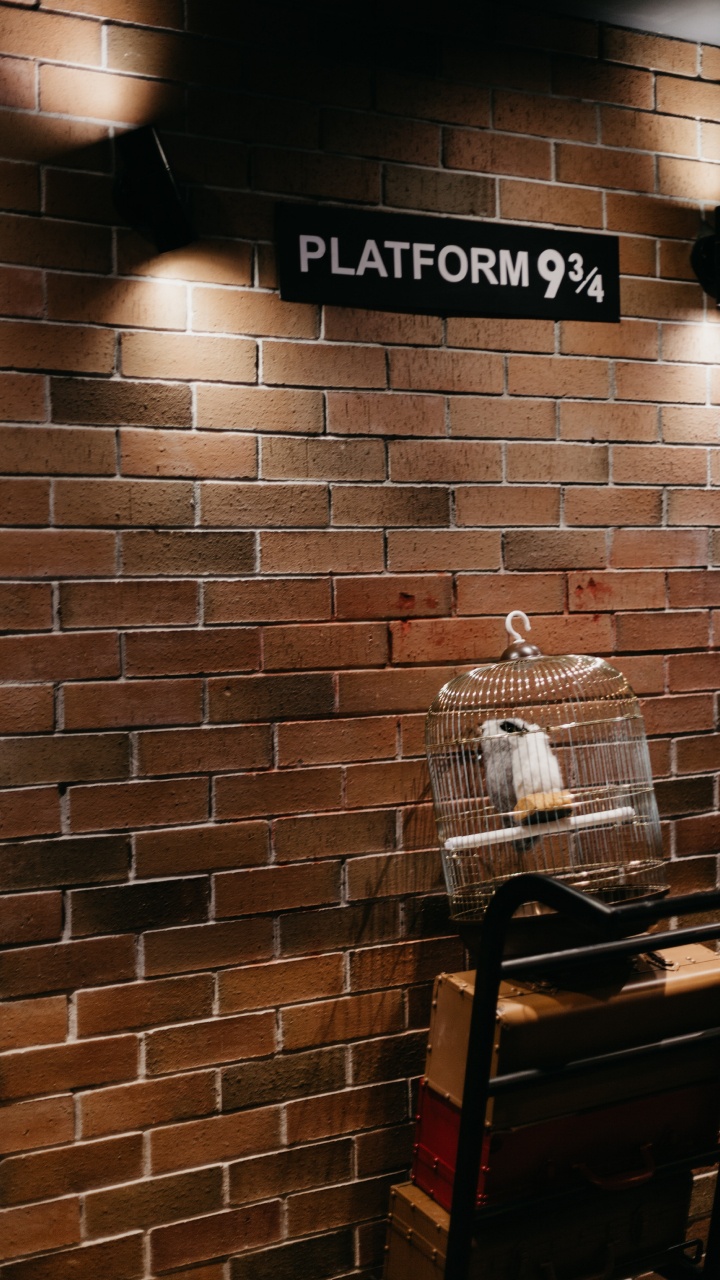 Plattform 9 3 4, Warner Bros Studio Tour London, Hogwarts Express, Brown, Eigenschaft. Wallpaper in 720x1280 Resolution