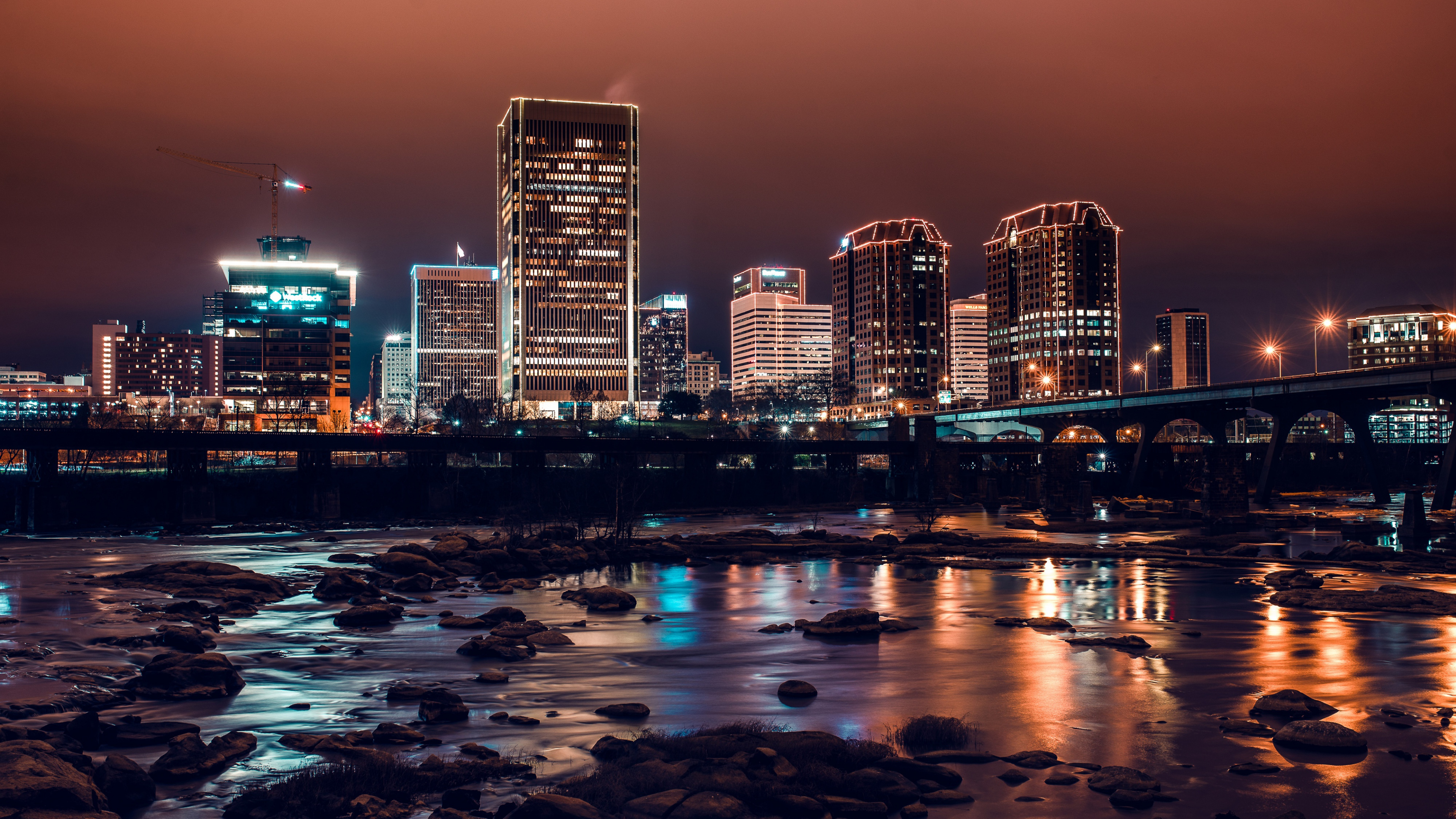 Horizonte de la Ciudad Durante la Noche. Wallpaper in 3840x2160 Resolution