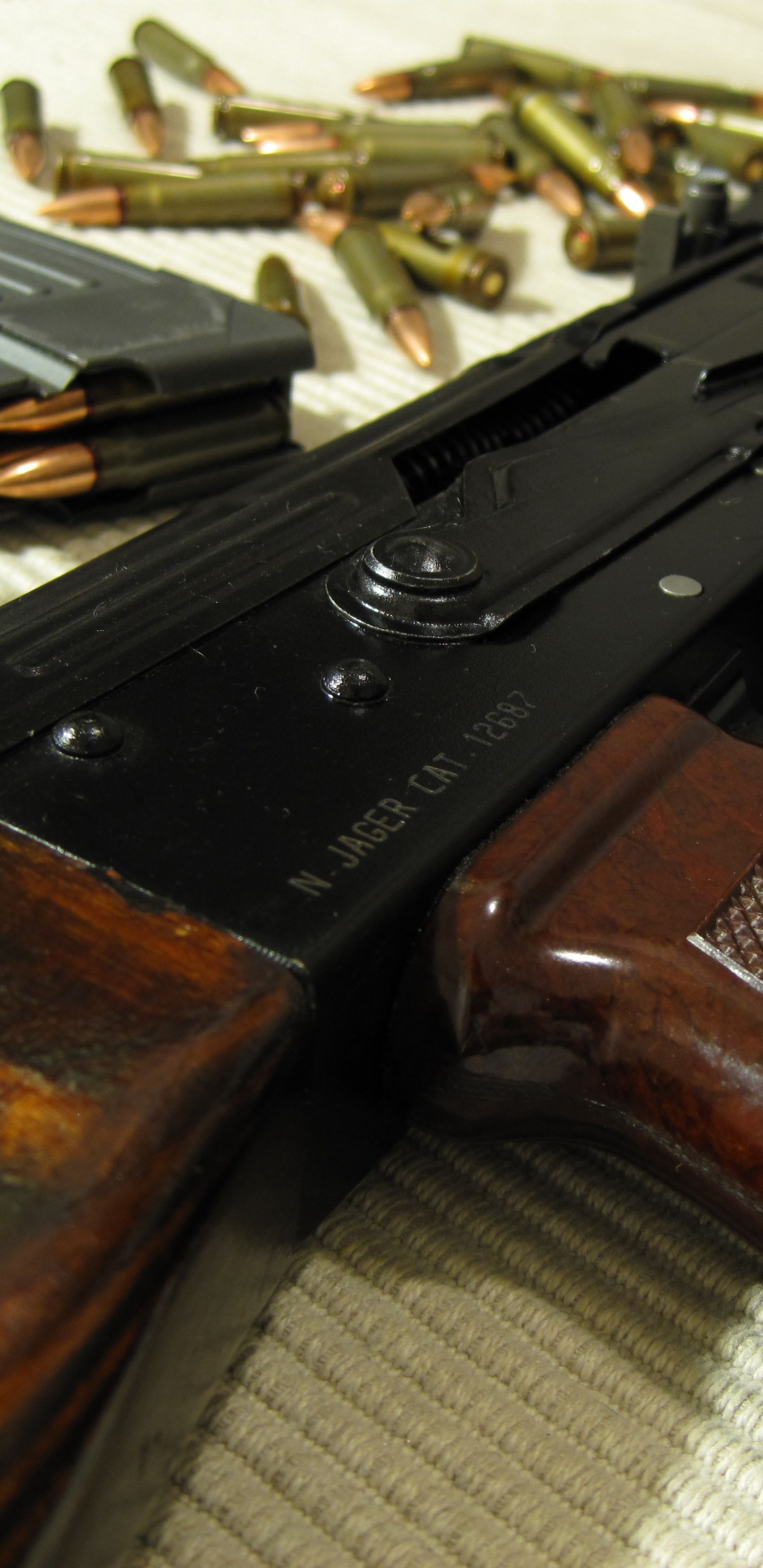Pistolet, AKM, Arme, Déclencheur, Airsoft Gun. Wallpaper in 1440x2960 Resolution