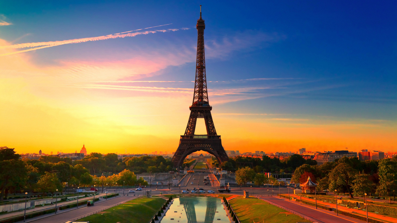 Tour Eiffel, Les Invalides, L'arc de Triomphe, Montparnasse, Avenue Anatole France. Wallpaper in 1366x768 Resolution