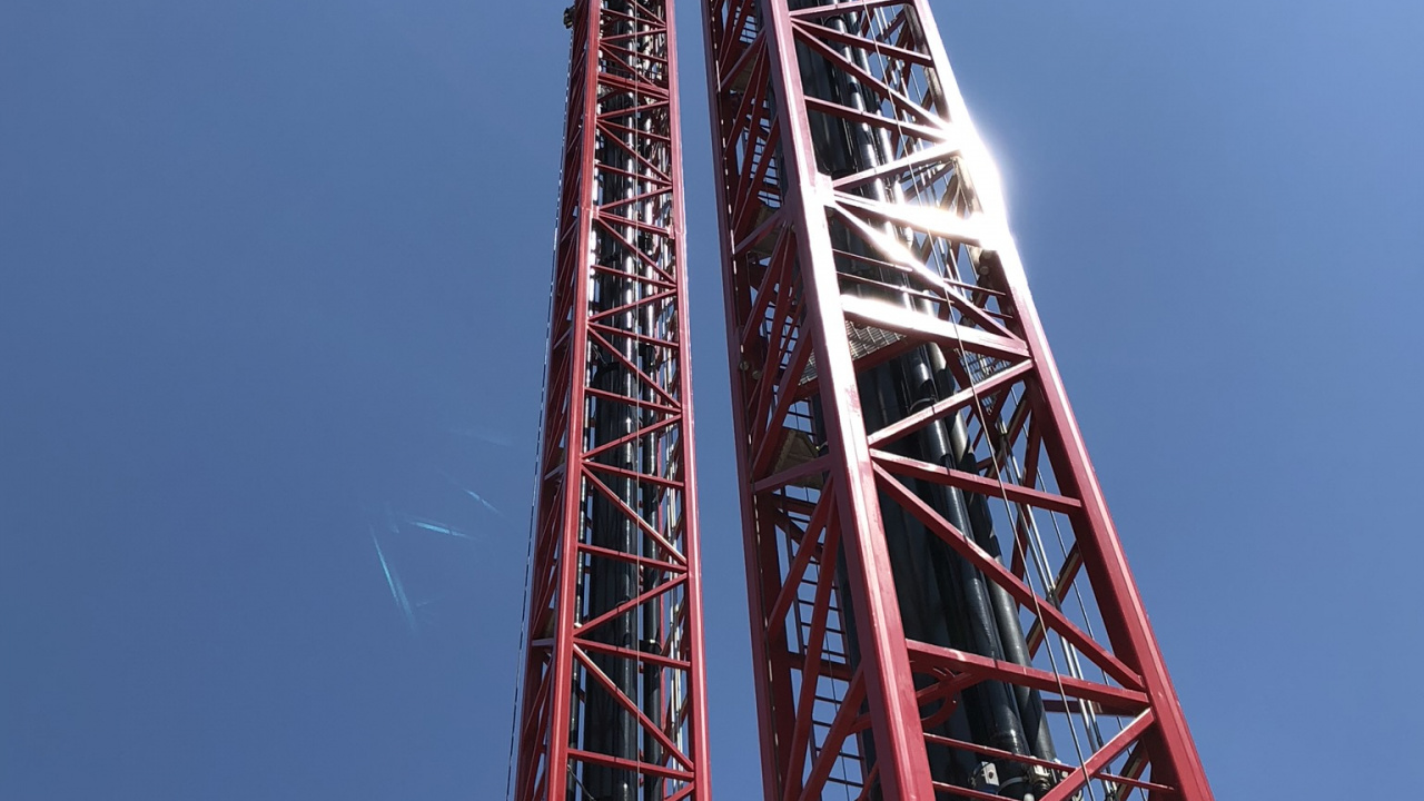 Landmark, Tourist Attraction, Observation Tower, Blue, Red. Wallpaper in 1280x720 Resolution