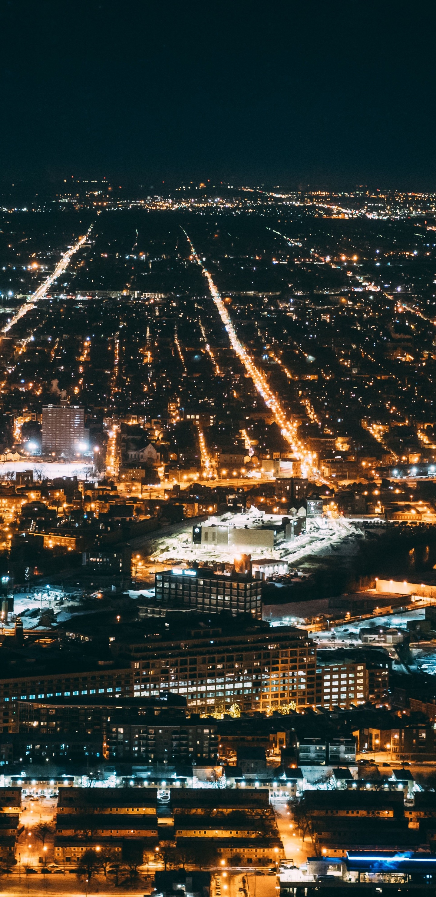 Luftaufnahme Der Stadt Bei Nacht Night. Wallpaper in 1440x2960 Resolution