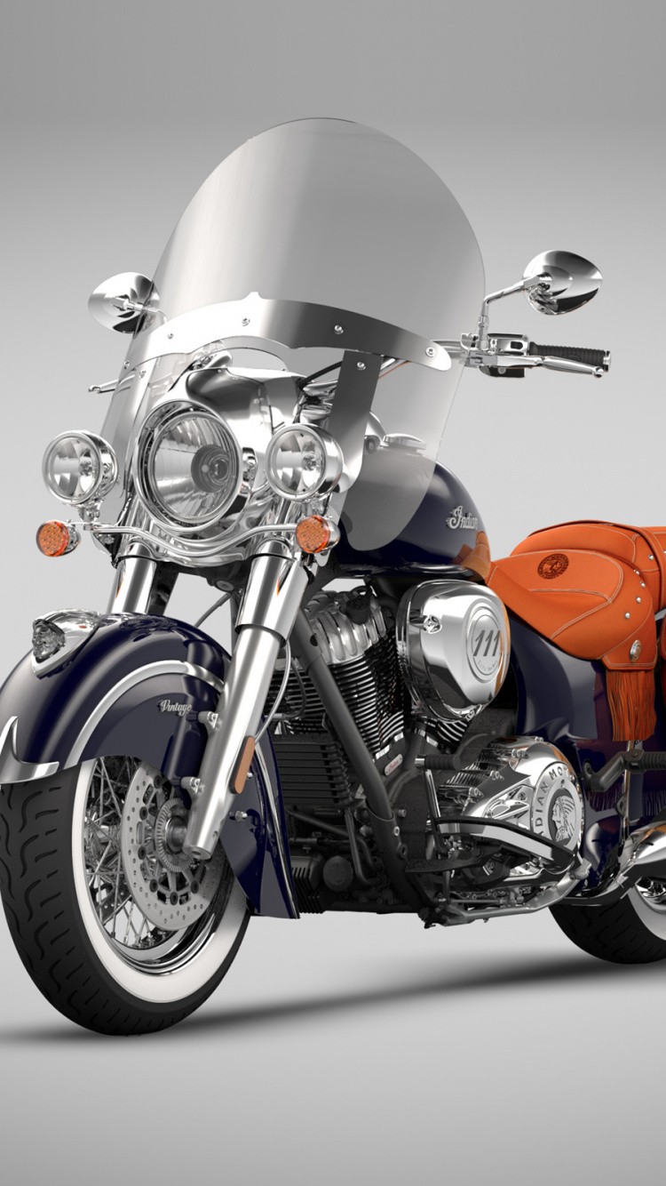 Motocicleta Cruiser Naranja y Plateada. Wallpaper in 750x1334 Resolution