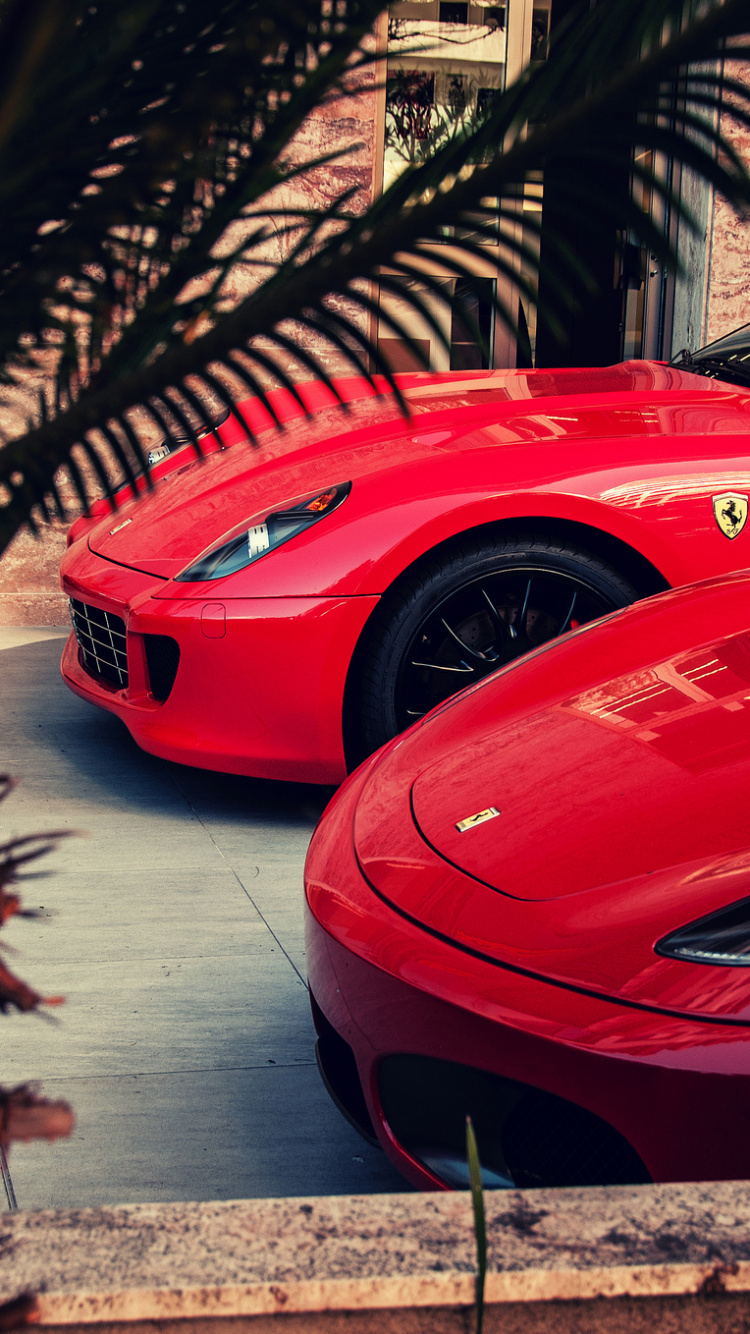 Ferrari Rouge 458 Italia Garée Sur le Trottoir. Wallpaper in 750x1334 Resolution