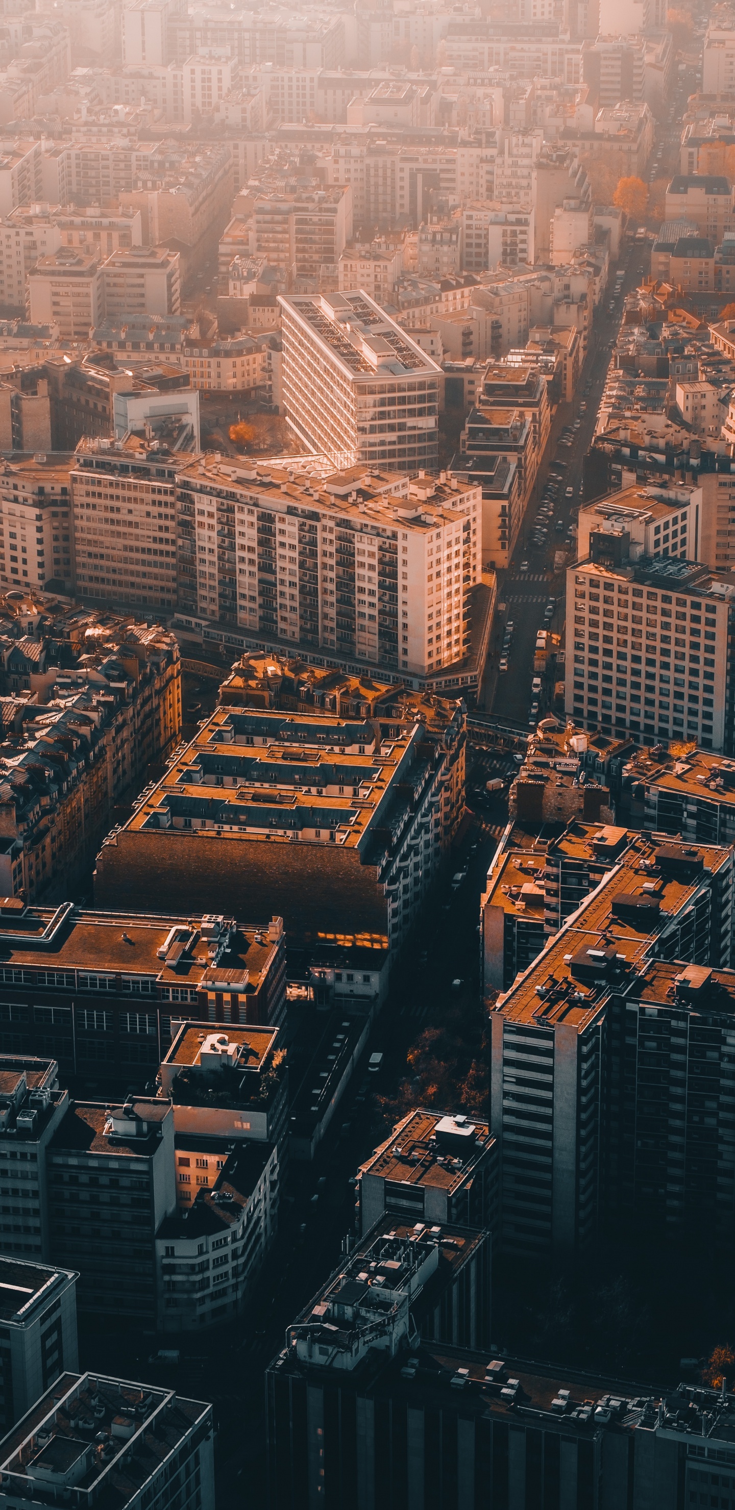 Vista Aérea de Los Edificios de la Ciudad Durante el Día.. Wallpaper in 1440x2960 Resolution