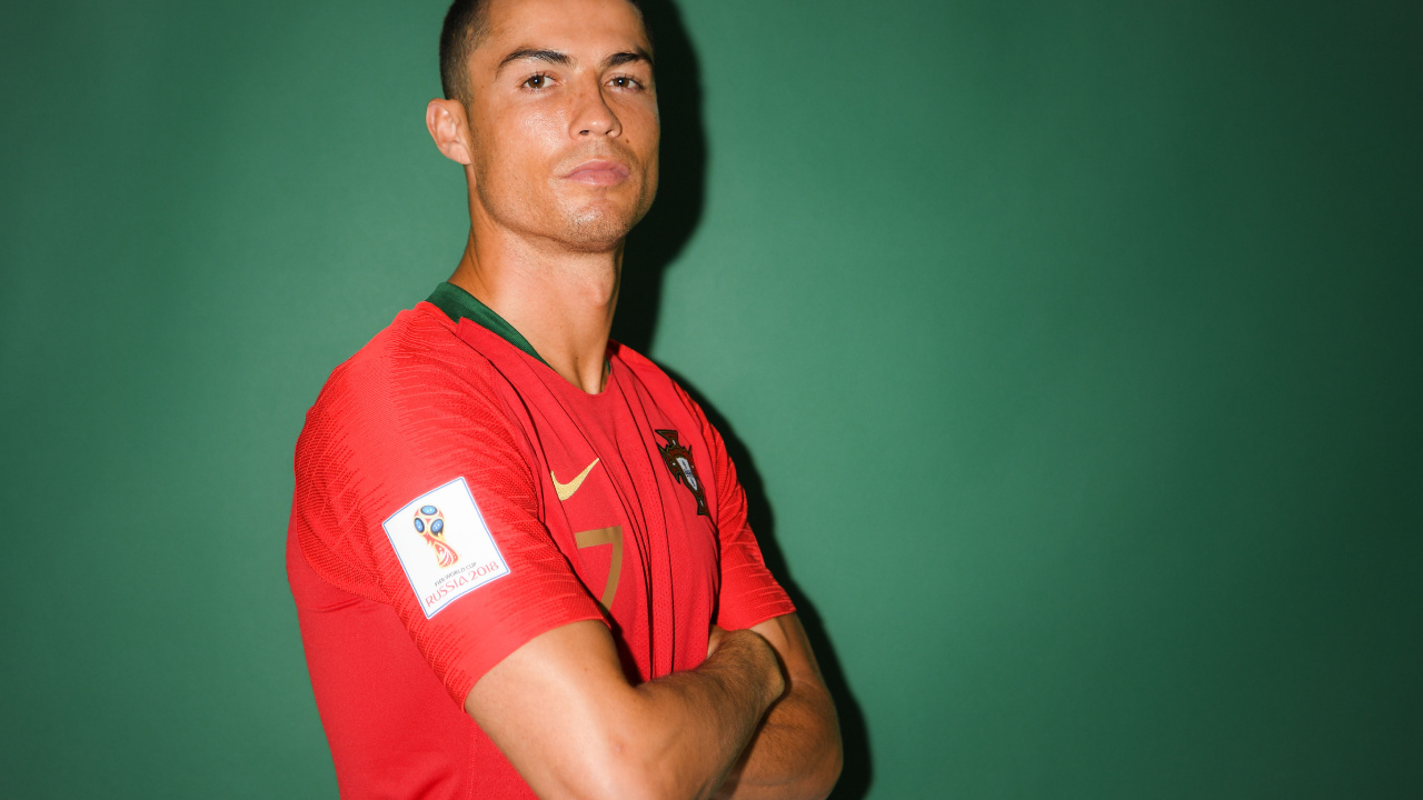 Man in Red and Blue Nike v Neck Shirt. Wallpaper in 1280x720 Resolution