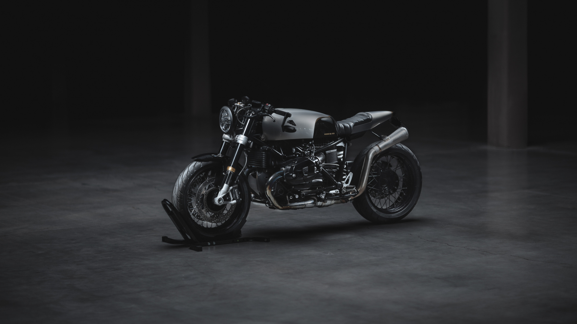 Moto Cruiser Noir et Argent. Wallpaper in 1920x1080 Resolution