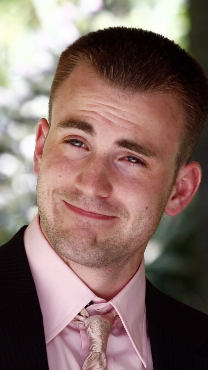 Chris Evans, Captain America, Suit, Smile, Forehead. Wallpaper in 720x1280 Resolution