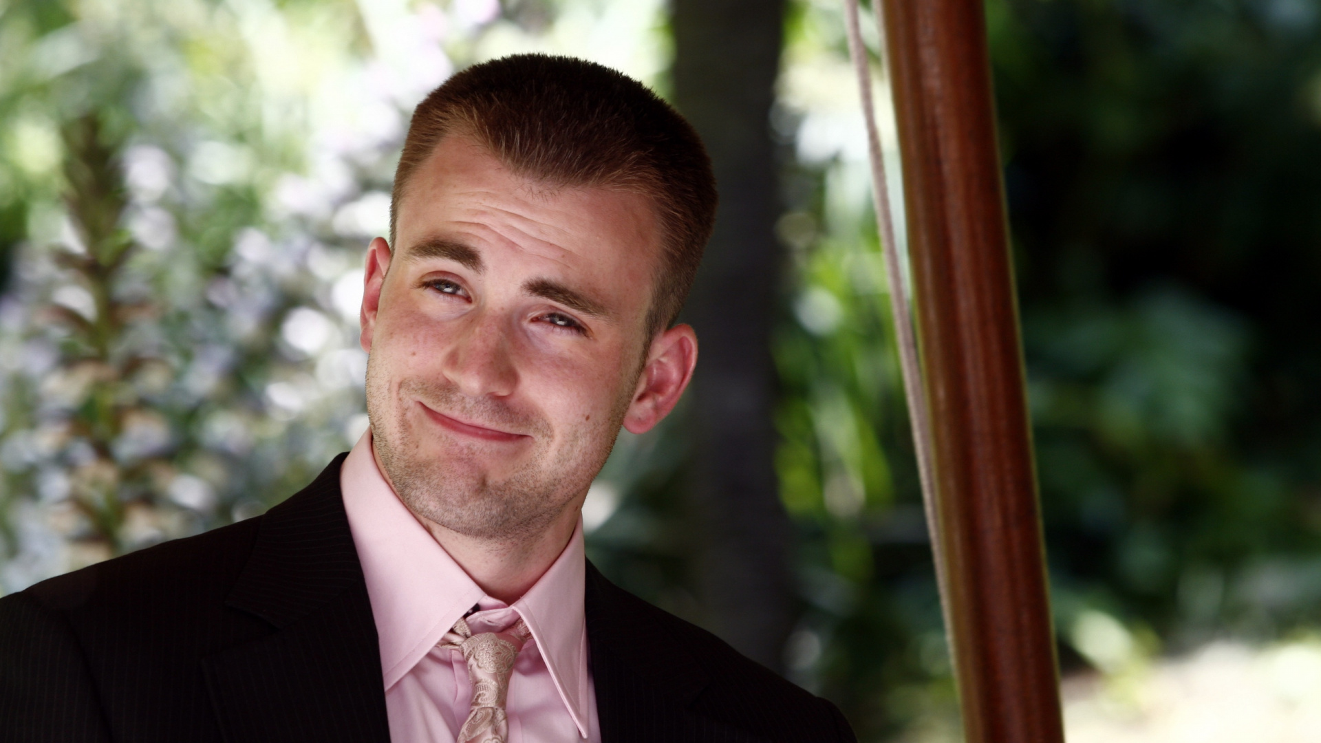 Chris Evans, Captain America, Anzug, Lächeln, Stirn. Wallpaper in 1920x1080 Resolution