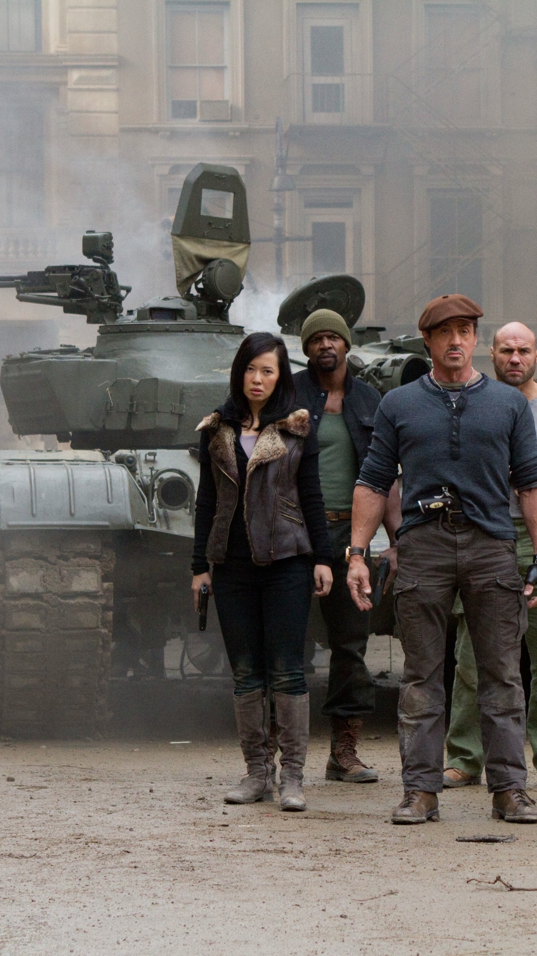 Grupo de Hombres de Pie Sobre un Piso de Concreto Gris Durante el Día. Wallpaper in 1080x1920 Resolution