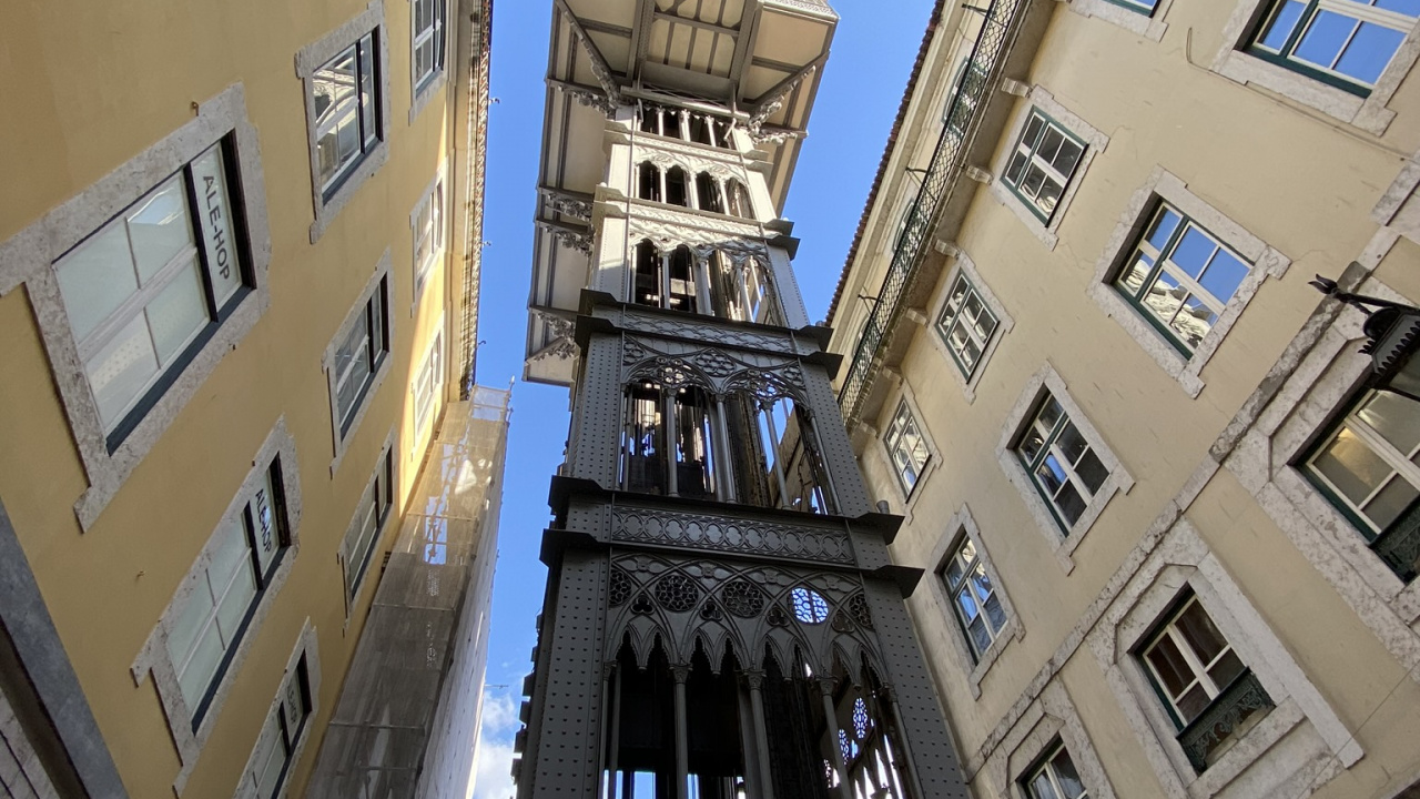 Architecture, Façade, Infrastructure, Appartement, la Lumière du Jour. Wallpaper in 1280x720 Resolution