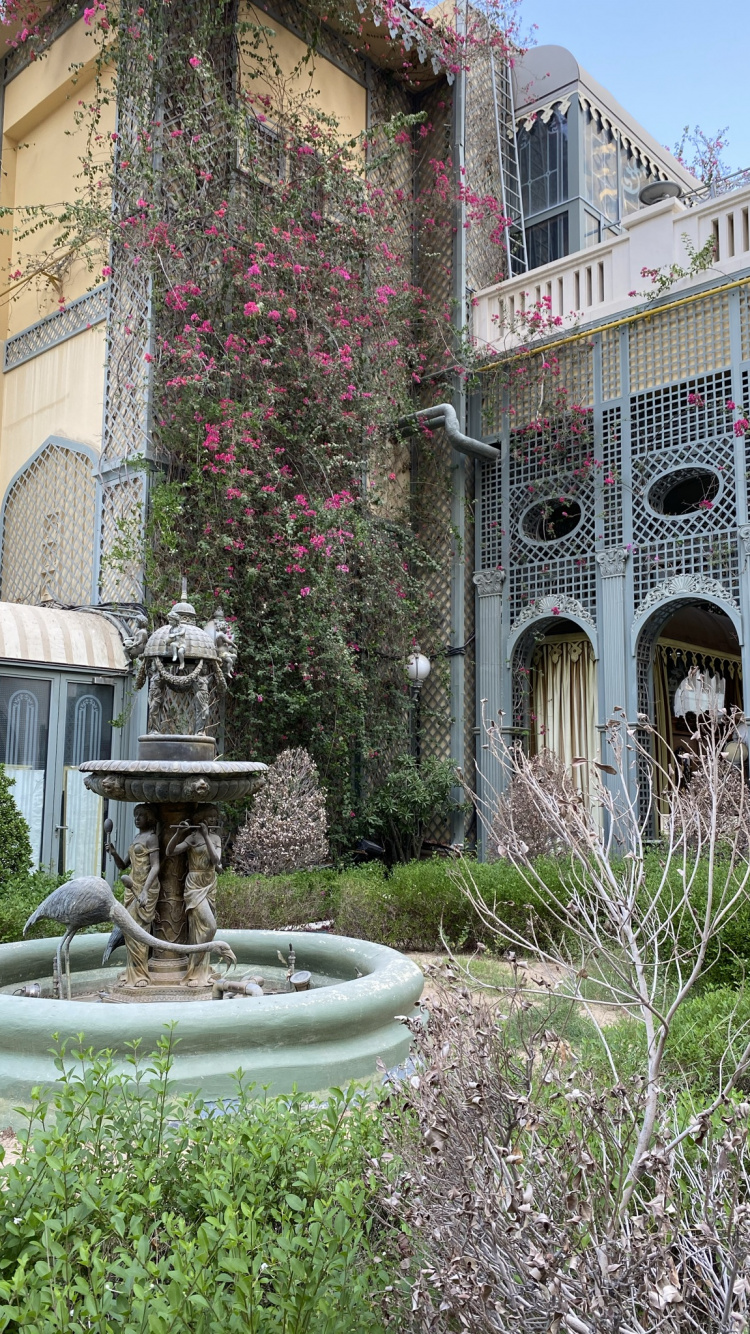 Cour, Immobilier, Fontaine, D'eau, Garden. Wallpaper in 750x1334 Resolution