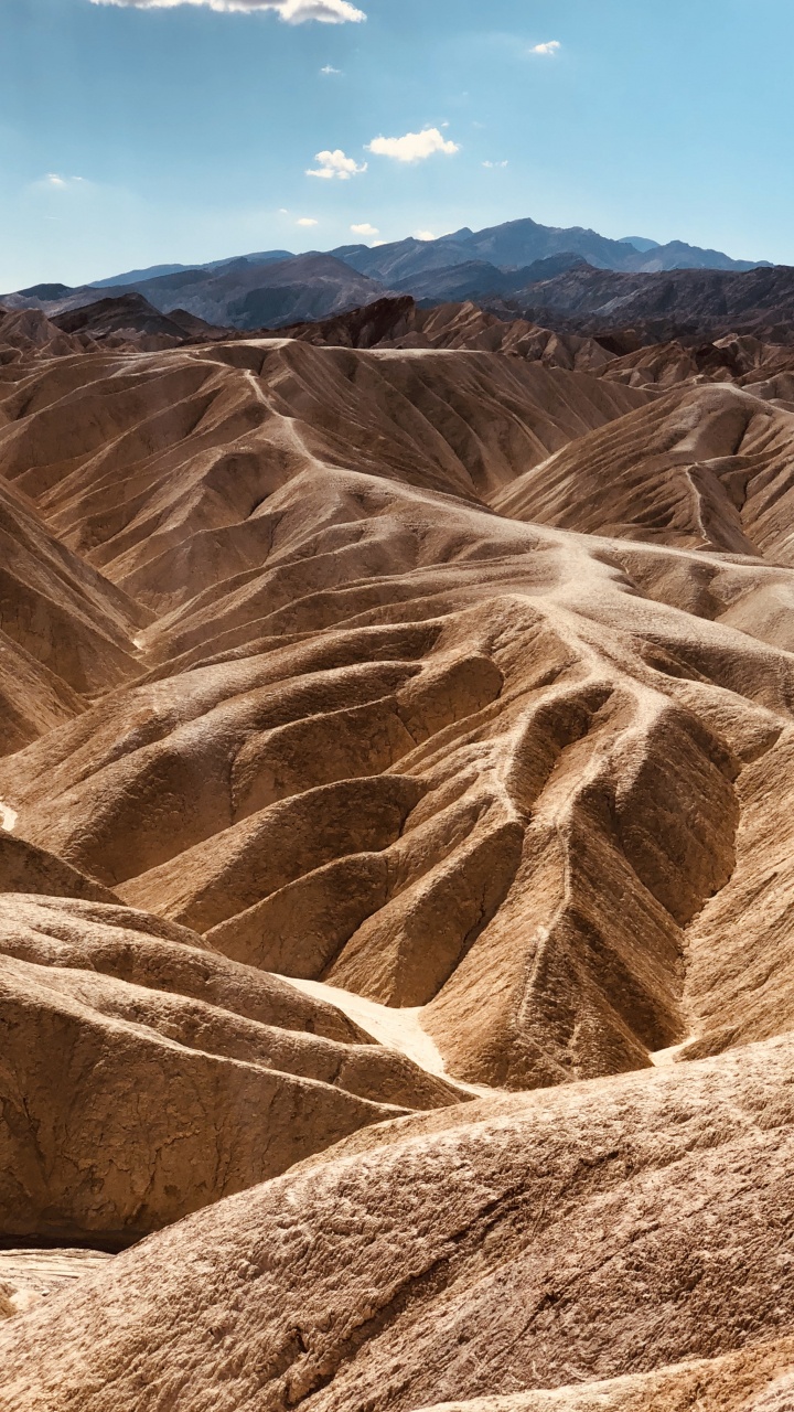 Wadi, National Park, Badlands, Death Valley, Badlands National Park. Wallpaper in 720x1280 Resolution