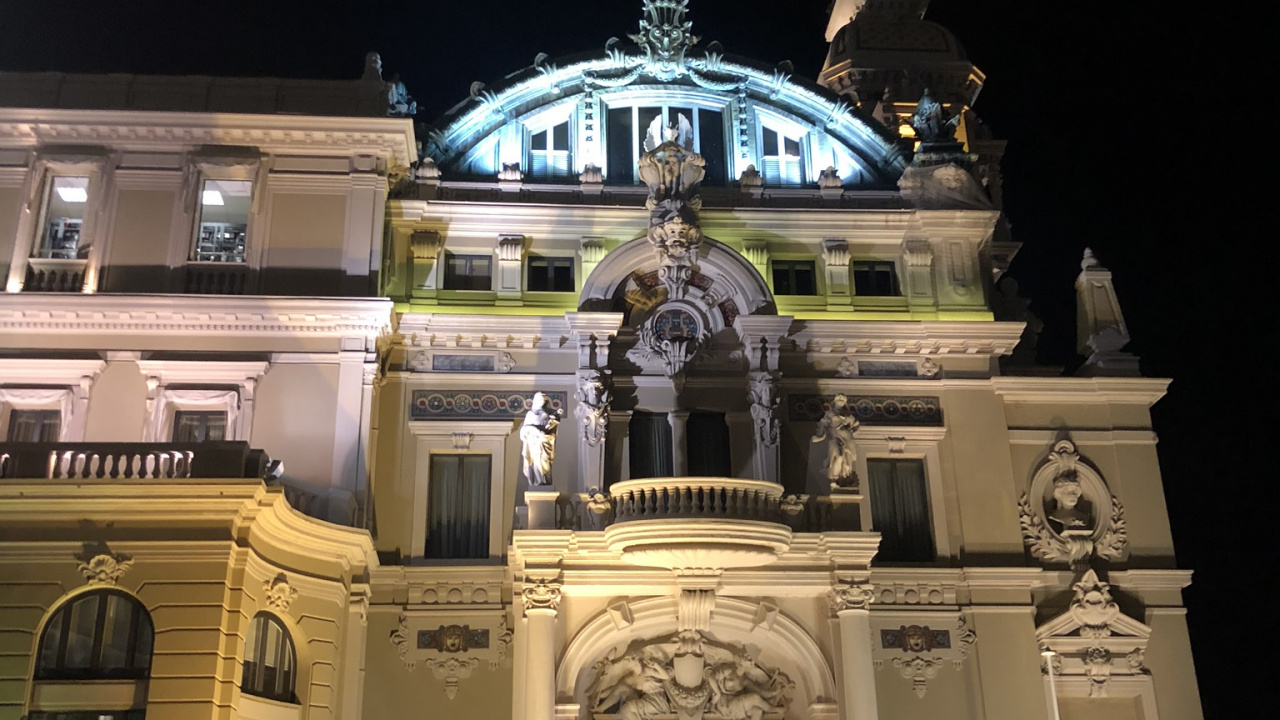 Wahrzeichen, Nacht, Architektur, Fassade, Skulptur. Wallpaper in 1280x720 Resolution