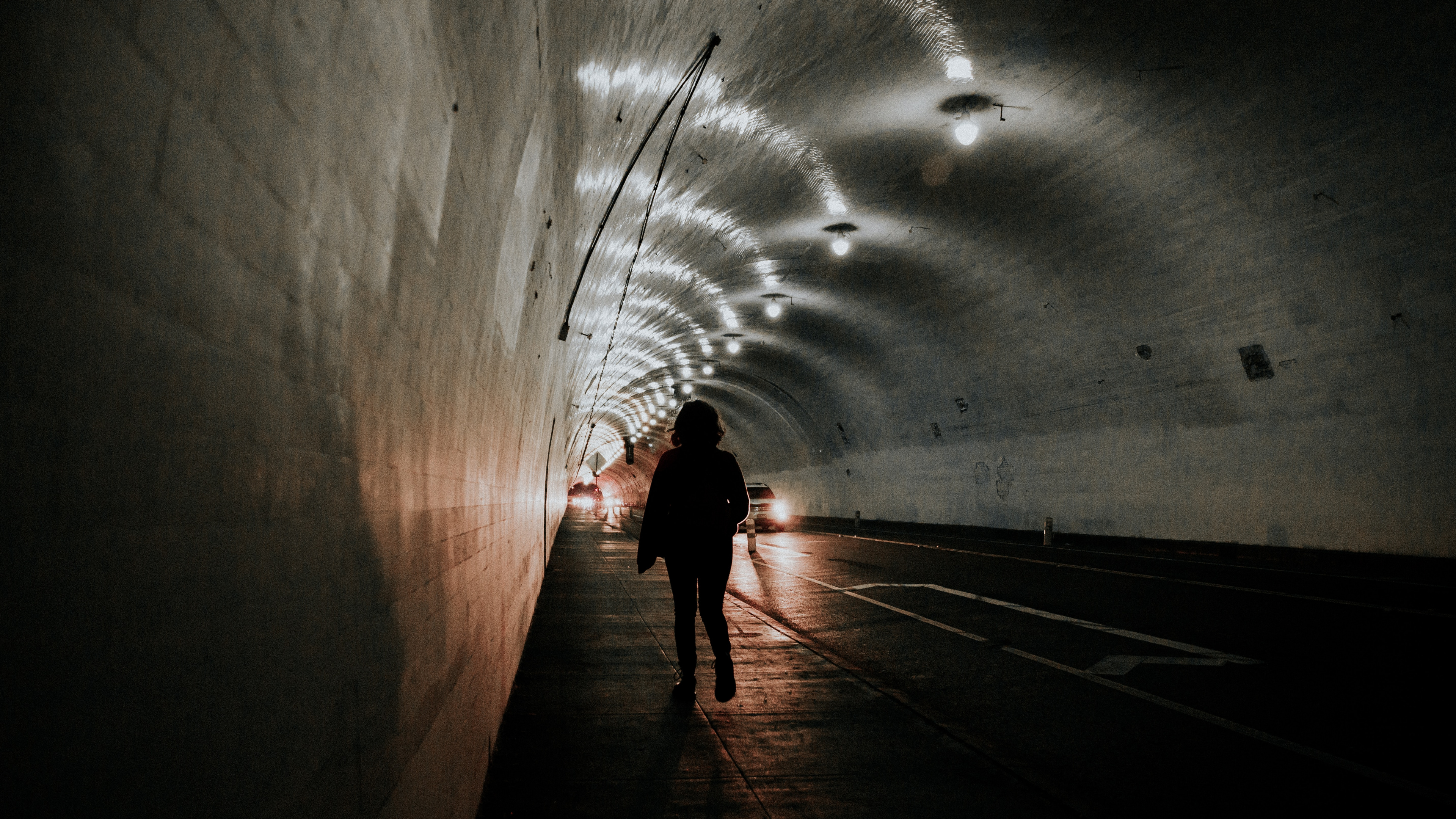 Silhouette of Person Walking on Tunnel. Wallpaper in 3840x2160 Resolution