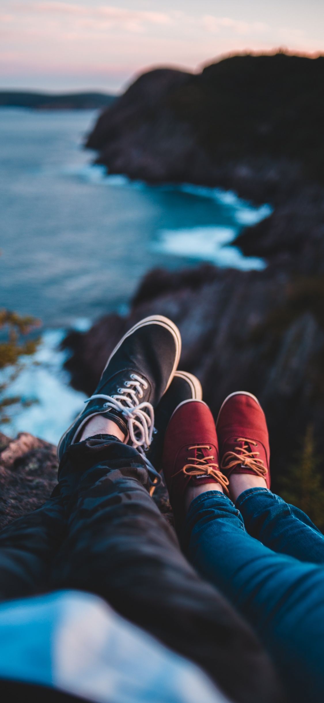 Couple Sans Éclaboussures, Eau, Les Gens Dans la Nature, Blue, Aqua. Wallpaper in 1125x2436 Resolution