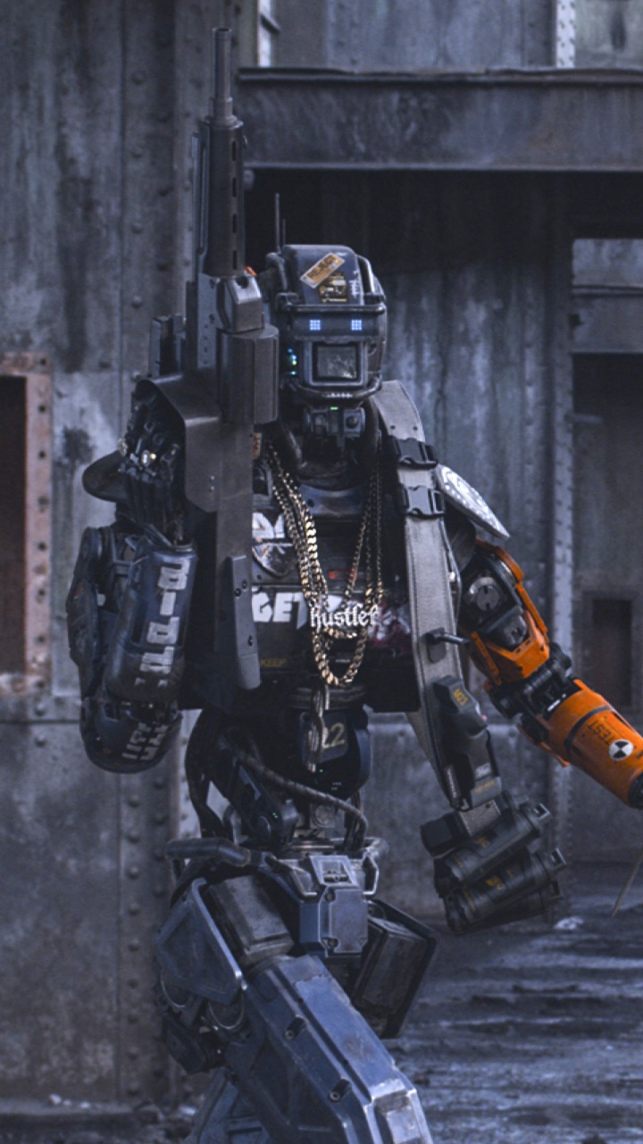 Homme en Casque Noir et Casque Noir Debout Sur Tunnel. Wallpaper in 720x1280 Resolution