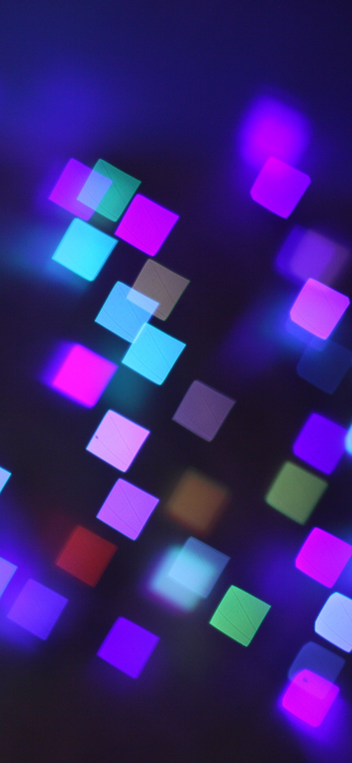 Luces Púrpuras y Azules Sobre Fondo Negro. Wallpaper in 1125x2436 Resolution