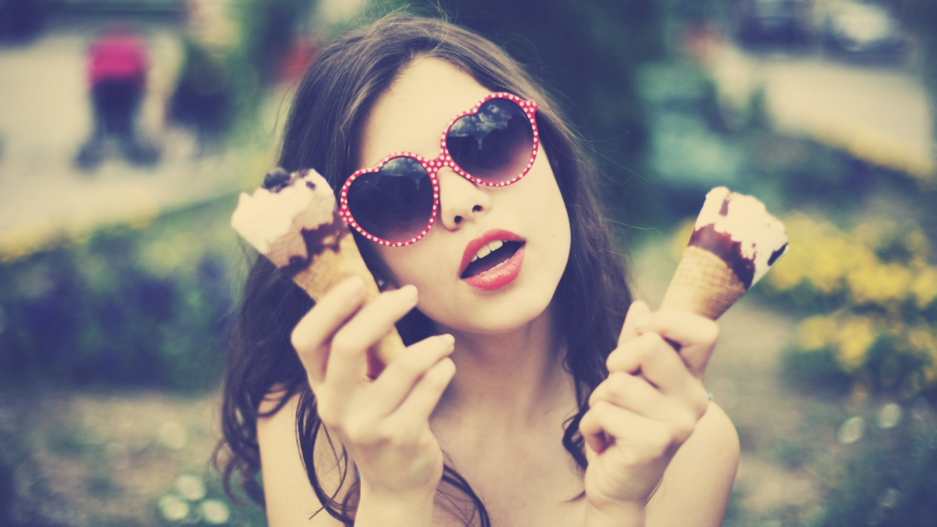 Woman in Red Lipstick Holding Ice Cream Cone. Wallpaper in 1366x768 Resolution