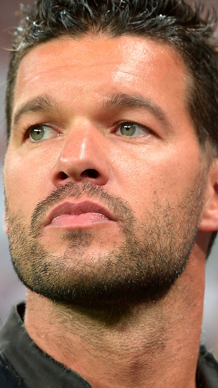 Hombre en Camisa Negra de Cuello Redondo. Wallpaper in 720x1280 Resolution