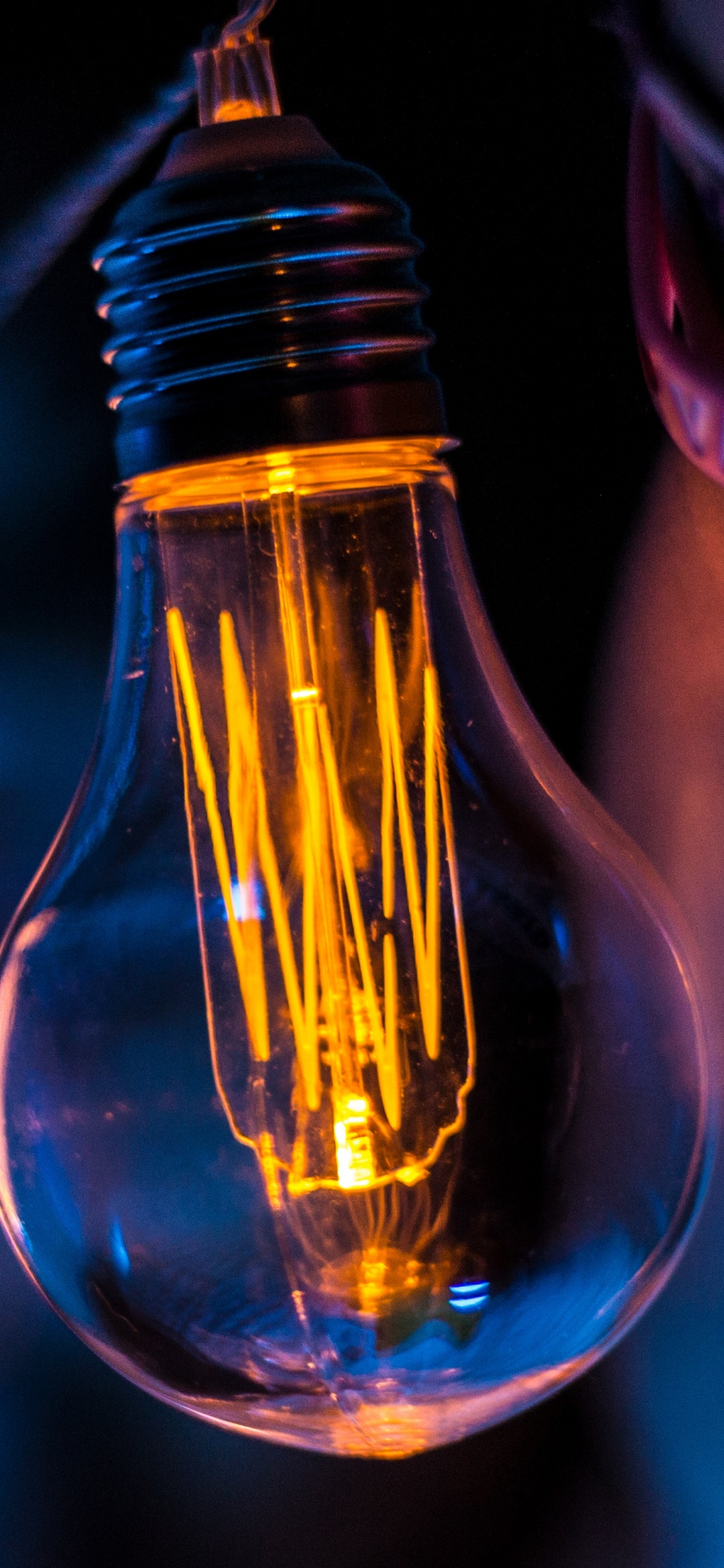 Ampoule Jaune et Rouge. Wallpaper in 1125x2436 Resolution