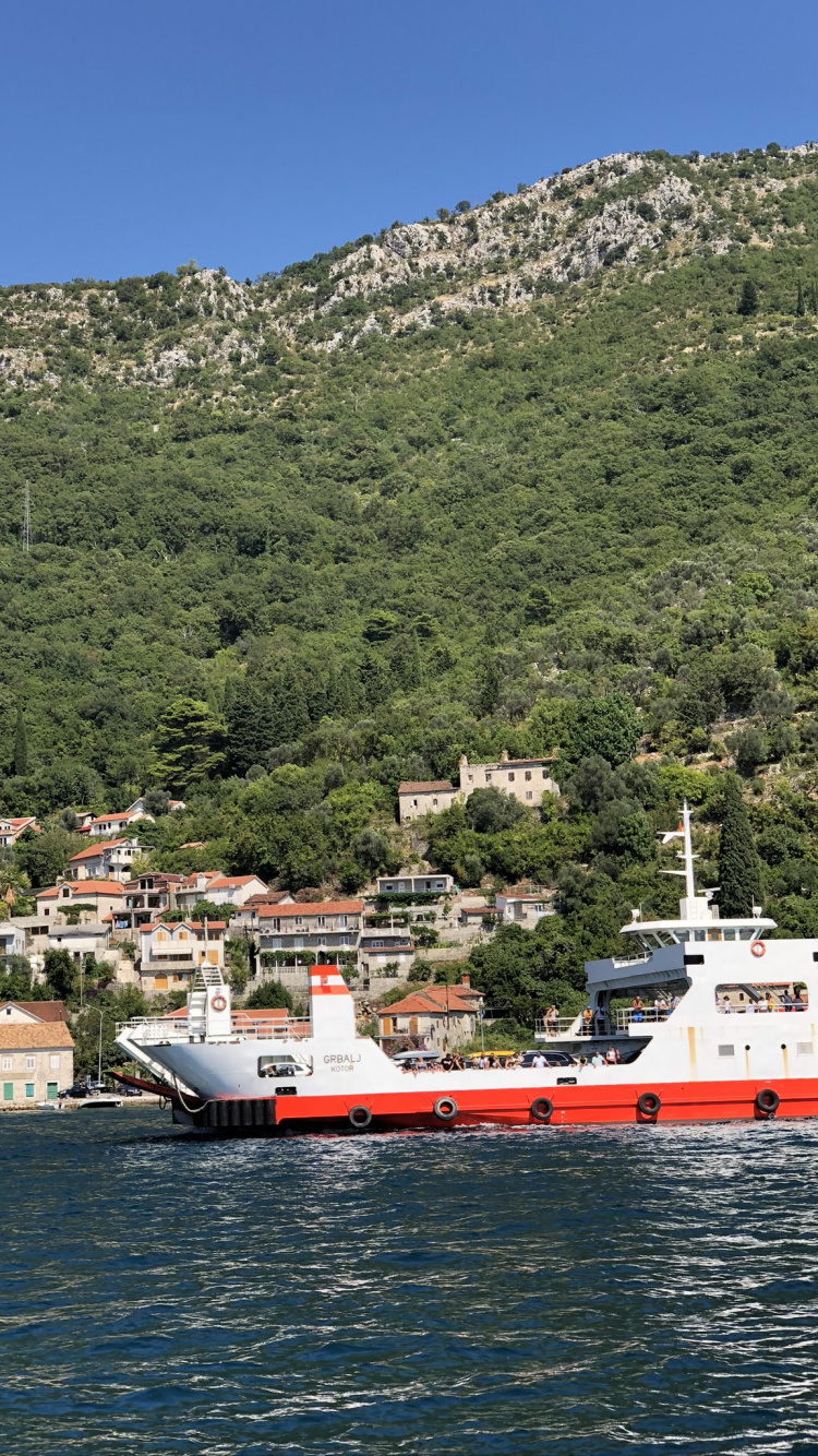Wasser-Transport, Wasser, Bergigen Landschaftsformen, Wasserfahrzeug, Boot. Wallpaper in 750x1334 Resolution