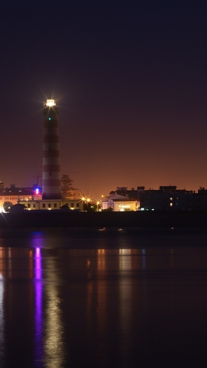 Horizon de la Ville Pendant la Nuit. Wallpaper in 720x1280 Resolution