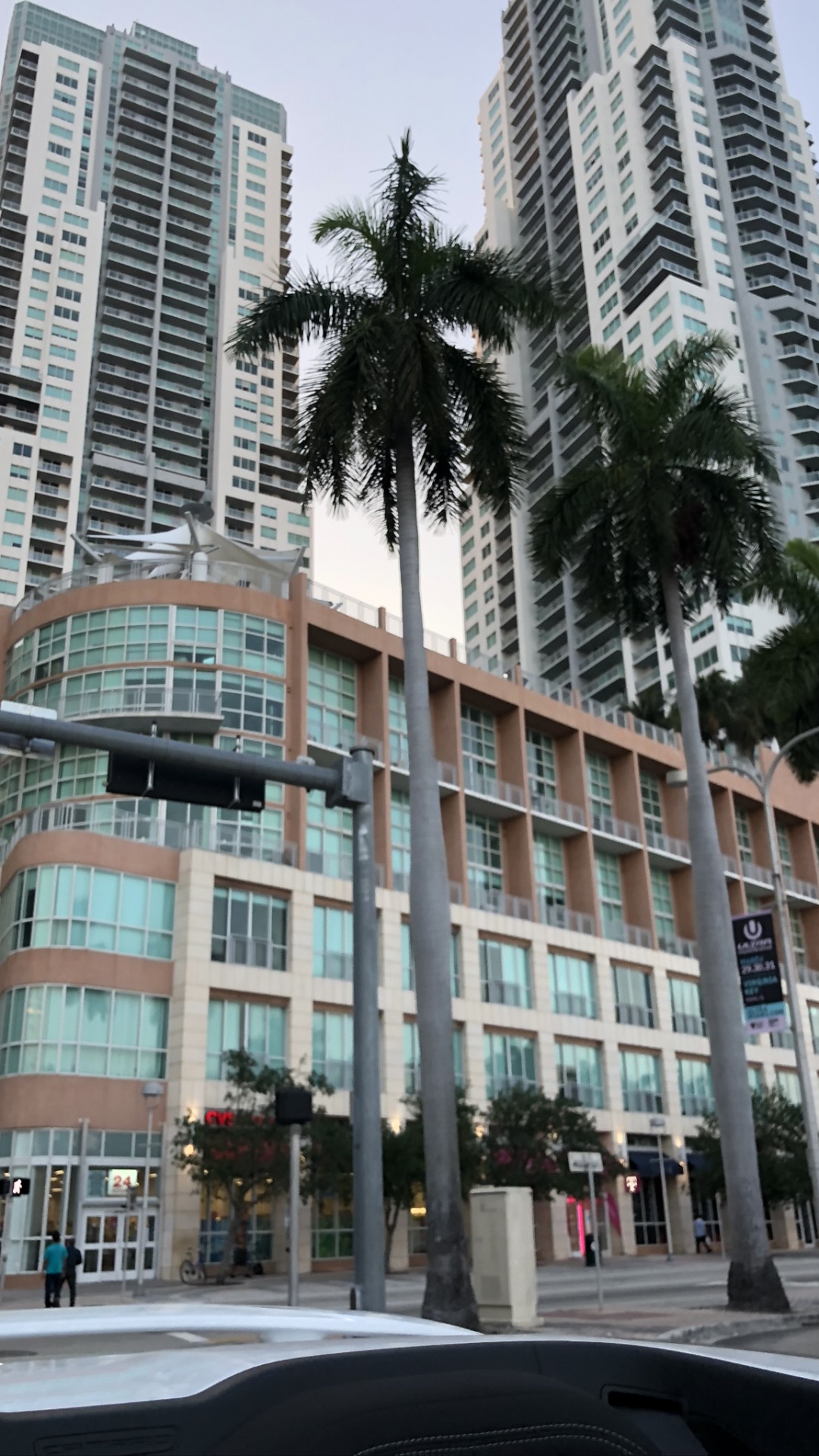 Miami, Condominio, Ventana, Torre de Bloques, Edificio Comercial. Wallpaper in 1080x1920 Resolution