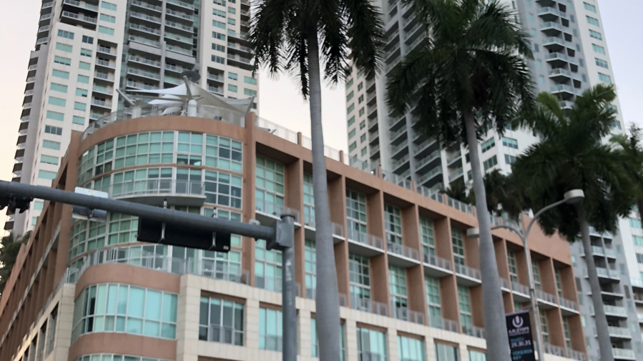 Miami, Condominio, Ventana, Torre de Bloques, Edificio Comercial. Wallpaper in 1280x720 Resolution