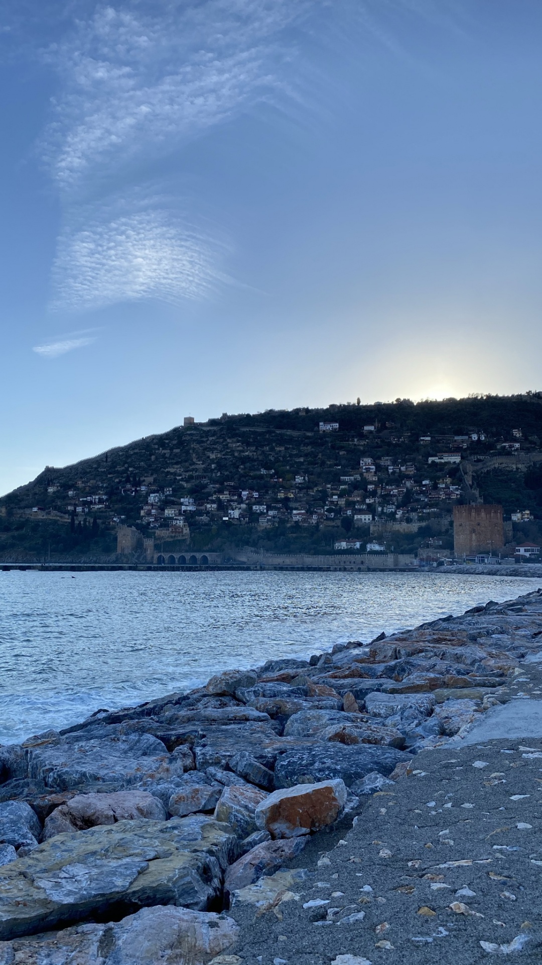 Meer, Wasser, Cloud, Wasserressourcen, Hochland. Wallpaper in 1080x1920 Resolution