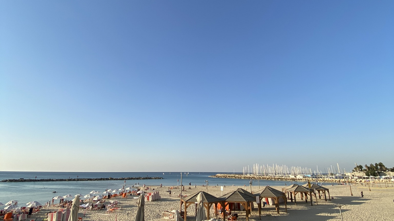 Tourism, Horizon, Shade, Beach, Tent. Wallpaper in 1366x768 Resolution