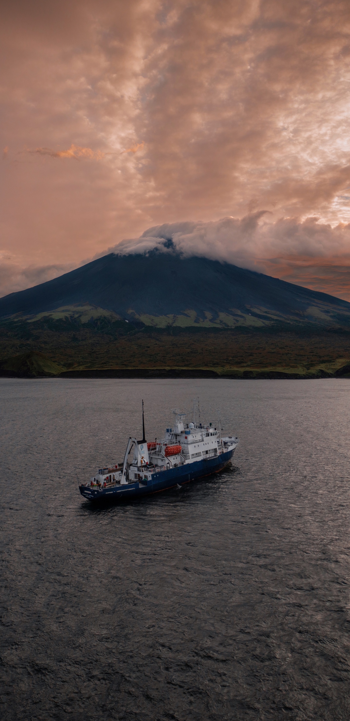 Elivosk, Cloud, Water, Boat, Mountain. Wallpaper in 1440x2960 Resolution