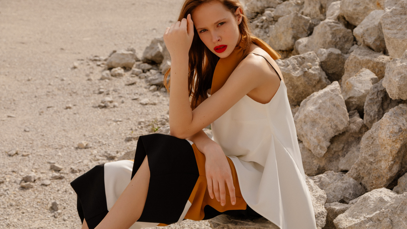 Beauté, Mode, White, Vêtement, Séance. Wallpaper in 1366x768 Resolution